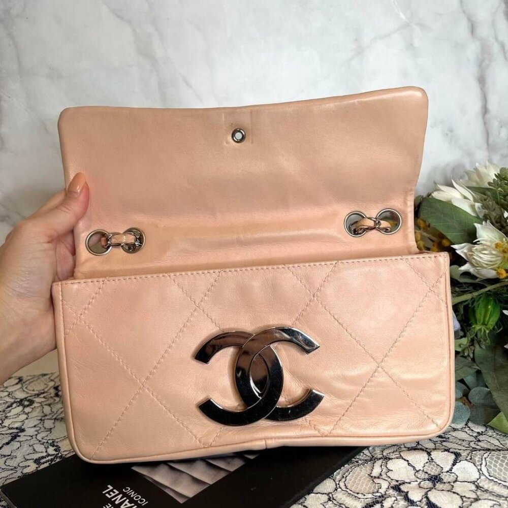 CHANEL Vintage Quilted Extra Large Jumbo Flap Bag Nappa Leather - Picture 6 of 12
